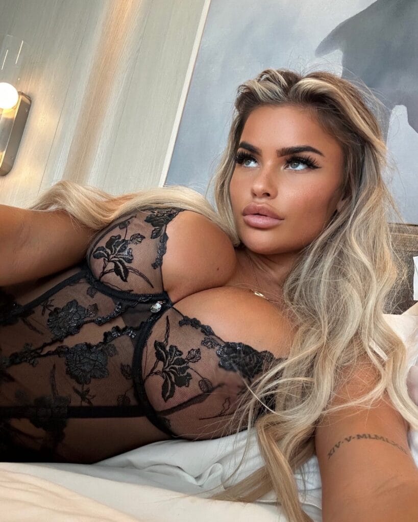 Photo of Hailey Bakerr, creator on OnlyFans with exclusive content