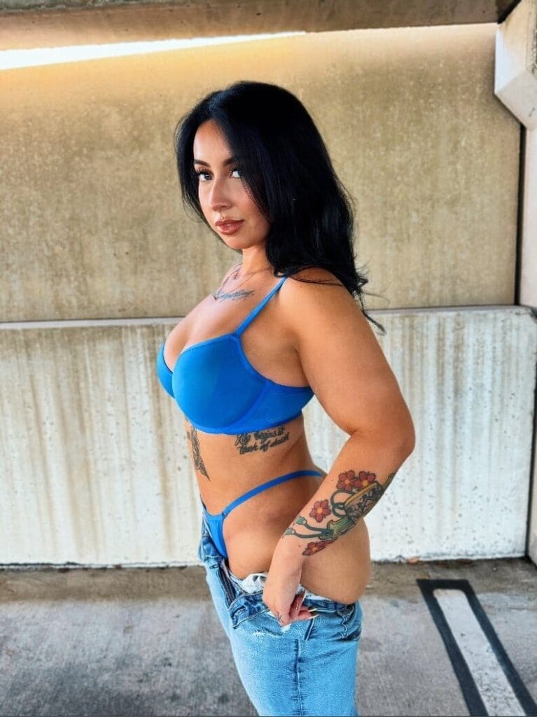 Photo of Liz, creator on OnlyFans with exclusive content