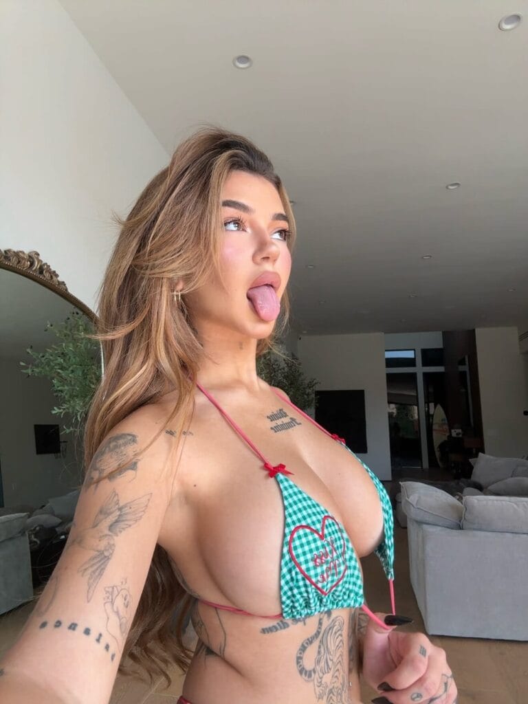 Photo of LUNA ELLIE♡‧₊˚, creator on OnlyFans with exclusive content