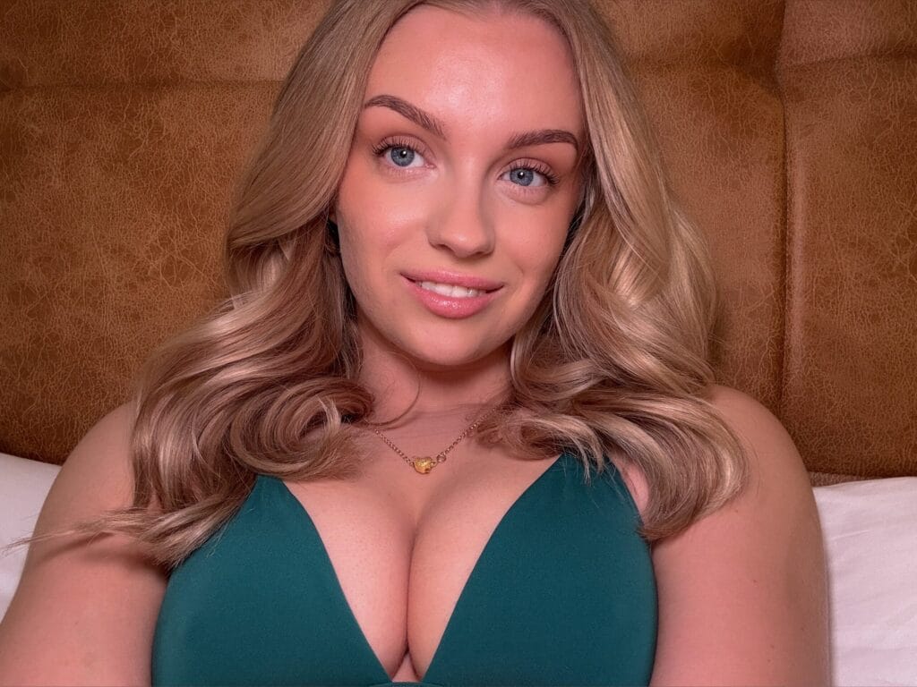 Photo of Rebecca , creator on OnlyFans with exclusive content