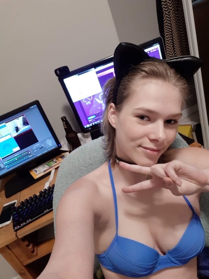 Photo of Allicat, creator on OnlyFans with exclusive content
