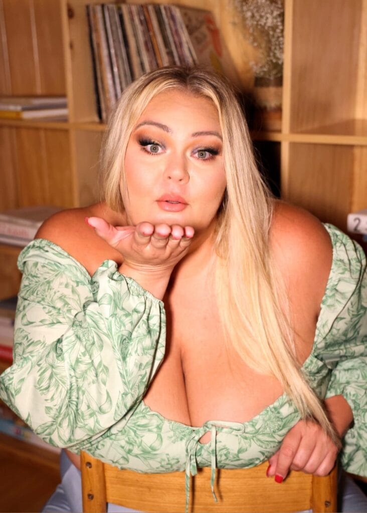Photo of Chelcie Lynn, creator on OnlyFans with exclusive content